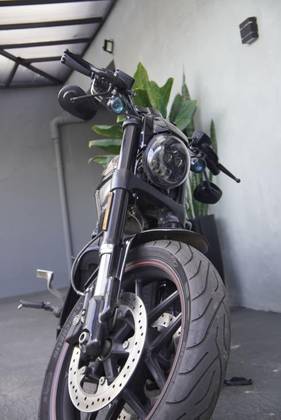 HARLEY-DAVIDSON V ROD NIGHT ROD ESPECIAL 